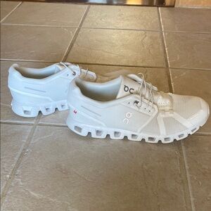 Men’s On Running Cloud White Athletic Shoes Size 12